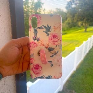 Loopy phone case